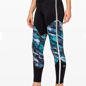 Lululemon Run to Reset Tight NWT SZ 2 Black/Multi